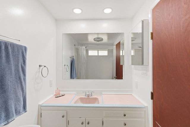 3371 Whitney Ave, Sacramento, CA 95821
