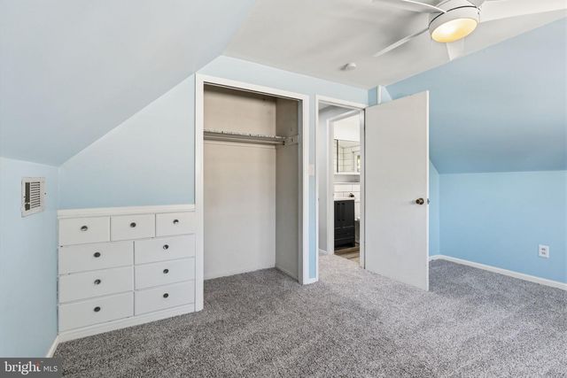 25 VERMILLION LN, Levittown, PA 19054