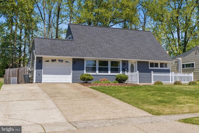 25 VERMILLION LN, Levittown, PA 19054