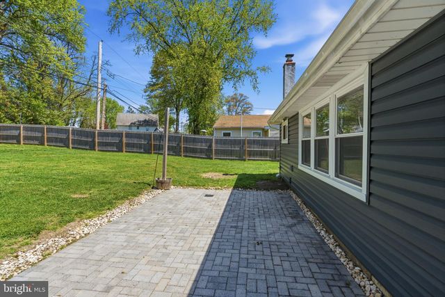 25 VERMILLION LN, Levittown, PA 19054