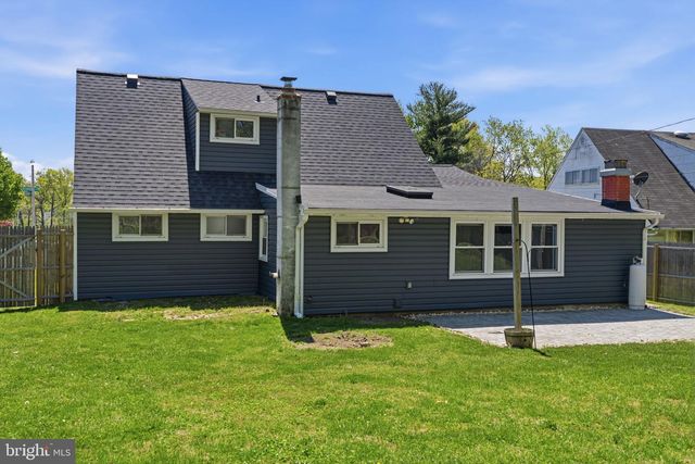 25 VERMILLION LN, Levittown, PA 19054