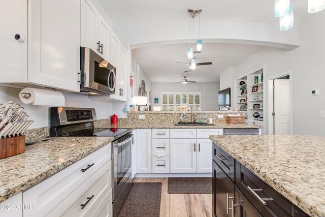 1414 W SWAN Court, Chandler, AZ 85286