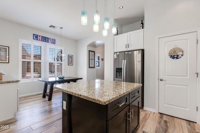 1414 W SWAN Court, Chandler, AZ 85286