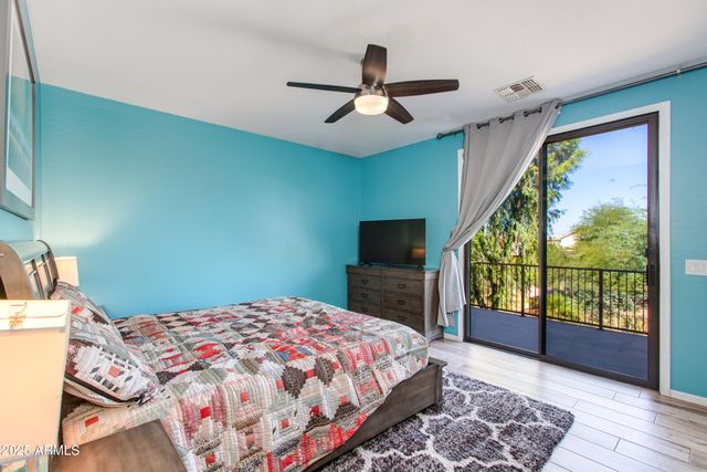 1414 W SWAN Court, Chandler, AZ 85286