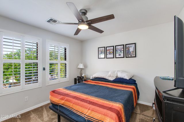 1414 W SWAN Court, Chandler, AZ 85286