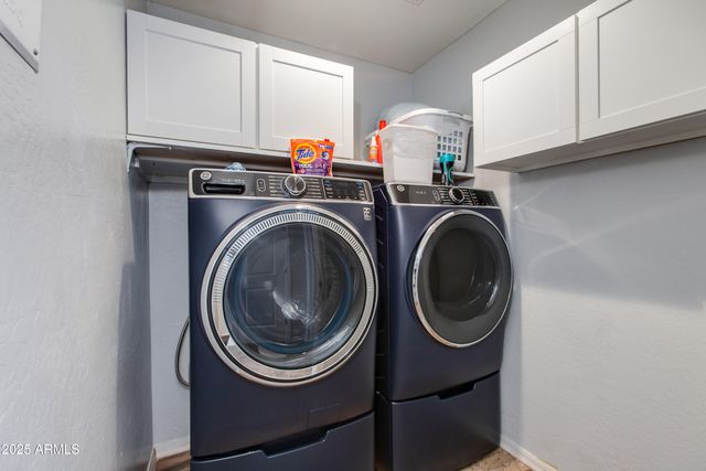 1414 W SWAN Court, Chandler, AZ 85286