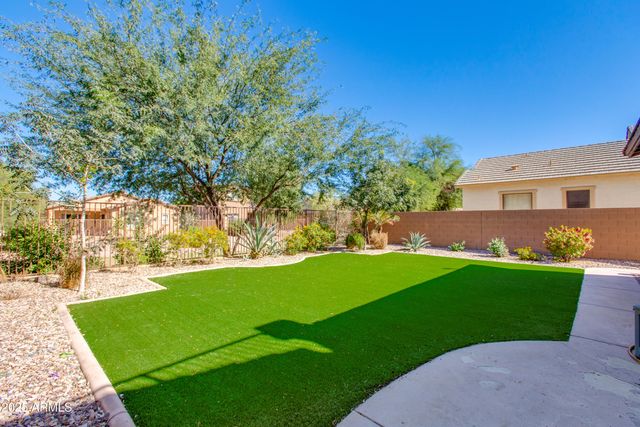 1414 W SWAN Court, Chandler, AZ 85286