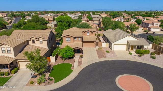 1414 W SWAN Court, Chandler, AZ 85286