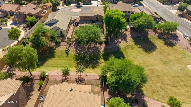 1414 W SWAN Court, Chandler, AZ 85286