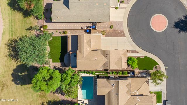 1414 W SWAN Court, Chandler, AZ 85286