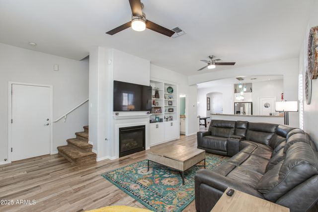 1414 W SWAN Court, Chandler, AZ 85286