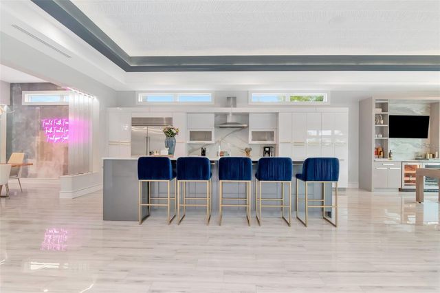 4936 W SAN RAFAEL STREET, Tampa, FL 33629