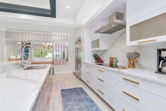 4936 W SAN RAFAEL STREET, Tampa, FL 33629