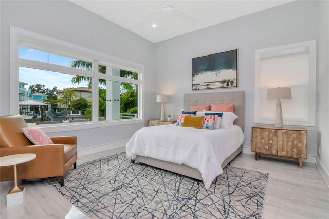 4936 W SAN RAFAEL STREET, Tampa, FL 33629