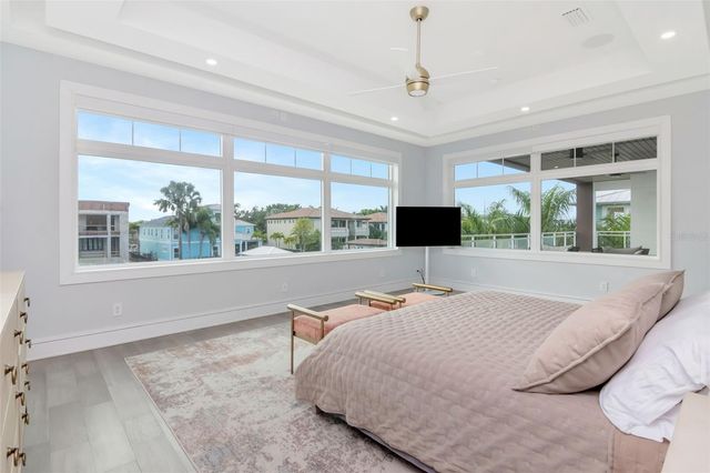 4936 W SAN RAFAEL STREET, Tampa, FL 33629