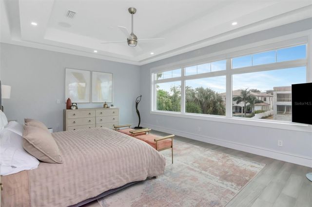 4936 W SAN RAFAEL STREET, Tampa, FL 33629