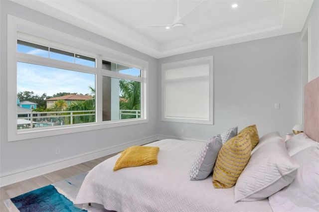 4936 W SAN RAFAEL STREET, Tampa, FL 33629