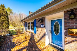 1552 10th Street Place NW, Hickory, NC 28601