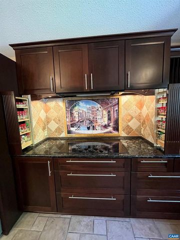 716 PREDDY CREEK RD, Barboursville, VA 22923