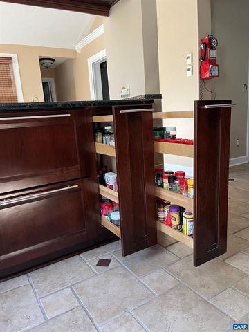 716 PREDDY CREEK RD, Barboursville, VA 22923