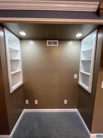 716 PREDDY CREEK RD, Barboursville, VA 22923