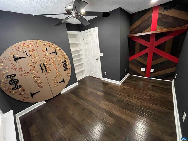 716 PREDDY CREEK RD, Barboursville, VA 22923