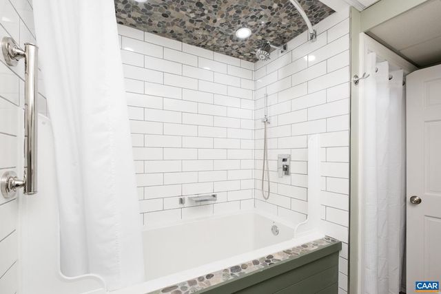 716 PREDDY CREEK RD, Barboursville, VA 22923