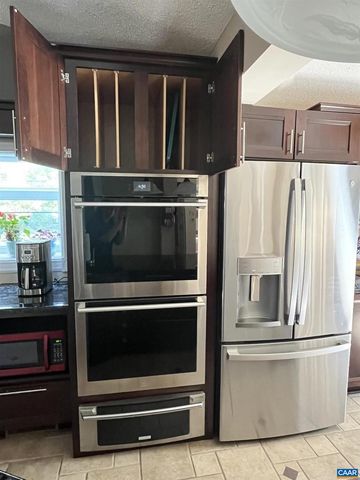 716 PREDDY CREEK RD, Barboursville, VA 22923