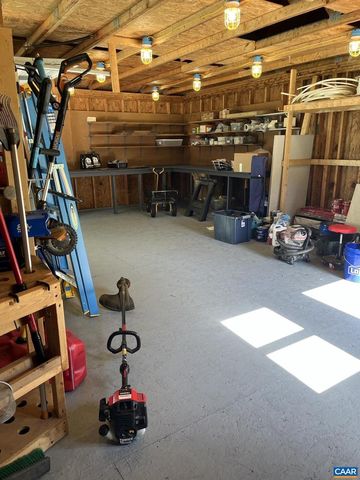 716 PREDDY CREEK RD, Barboursville, VA 22923