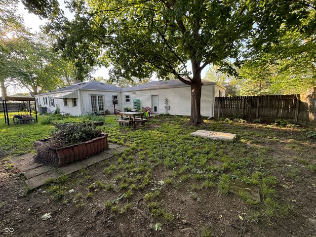 121 W Camp Street, Lebanon, IN 46052