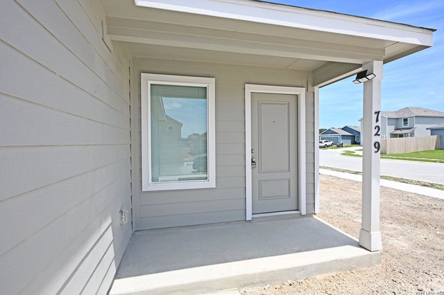 729 THEA MDWS, Marion, TX 78124