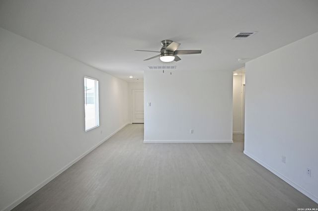 729 THEA MDWS, Marion, TX 78124