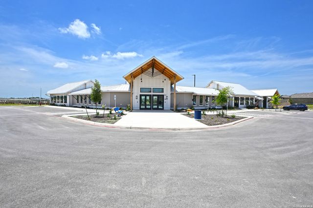 729 THEA MDWS, Marion, TX 78124