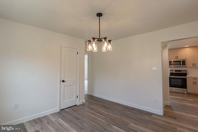 1307 MEADOWCREEK LN, Lancaster, PA 17603