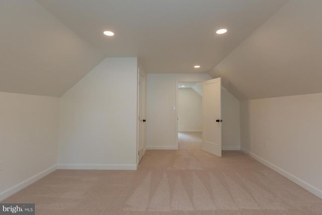 1307 MEADOWCREEK LN, Lancaster, PA 17603