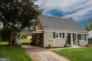 1307 MEADOWCREEK LN, Lancaster, PA 17603