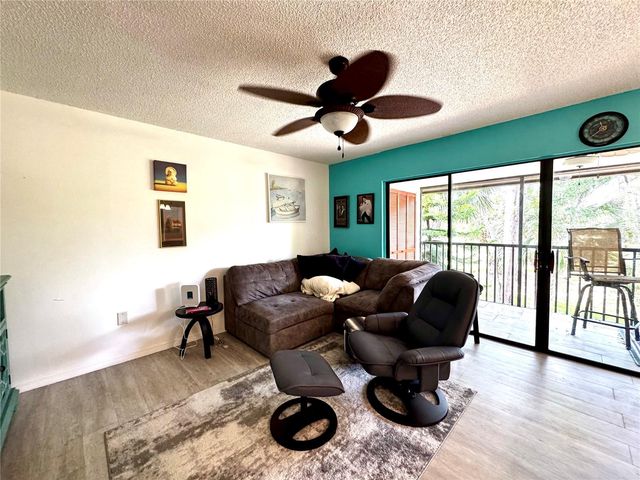 3031 QUAIL HOLLOW 16, Sarasota, FL 34235