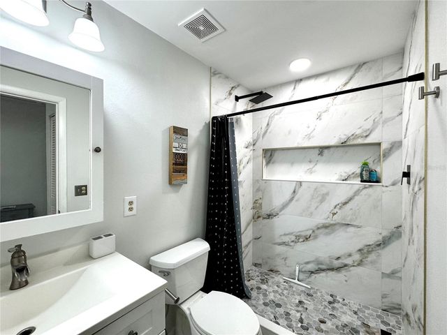 3031 QUAIL HOLLOW 16, Sarasota, FL 34235