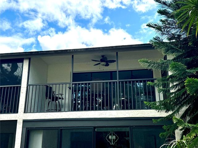 3031 QUAIL HOLLOW 16, Sarasota, FL 34235