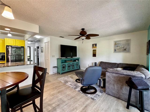 3031 QUAIL HOLLOW 16, Sarasota, FL 34235