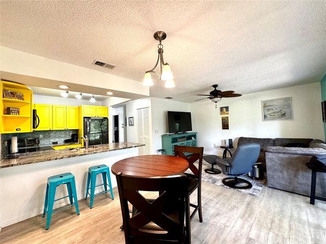 3031 QUAIL HOLLOW 16, Sarasota, FL 34235