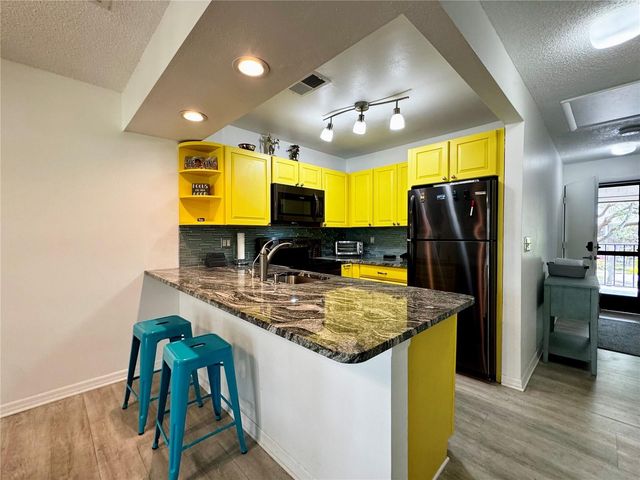 3031 QUAIL HOLLOW 16, Sarasota, FL 34235