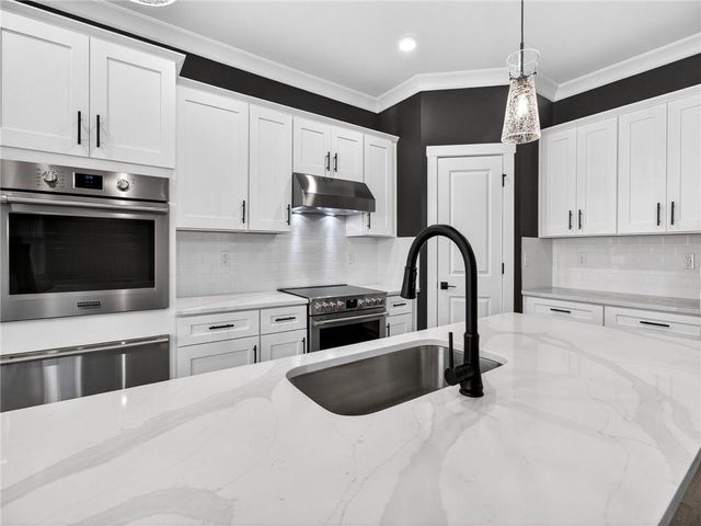 1091 Deer Trail, Bishop, GA 30621