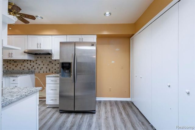 22560 Van Street, Saint Clair Shores, MI 48081