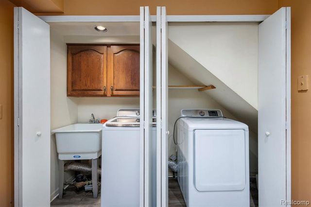 22560 Van Street, Saint Clair Shores, MI 48081