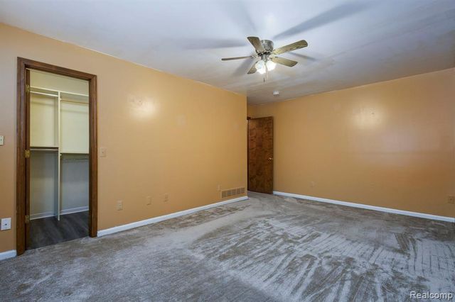 22560 Van Street, Saint Clair Shores, MI 48081