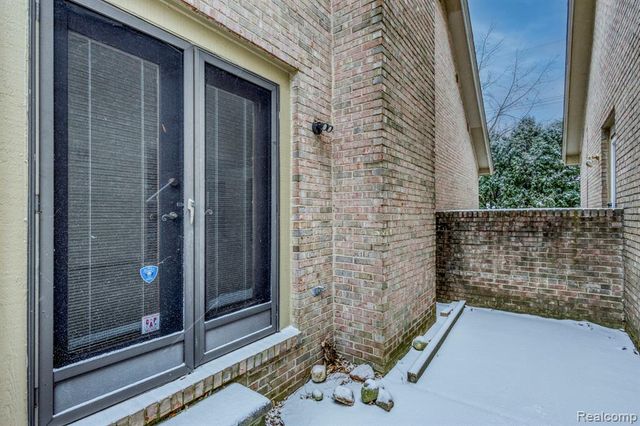 22560 Van Street, Saint Clair Shores, MI 48081