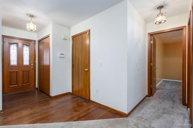 22560 Van Street, Saint Clair Shores, MI 48081