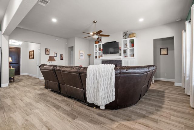 3667 Rolling Meadows Drive, Grand Prairie, TX 76065