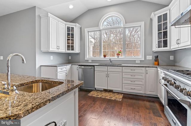 5220 BONNIE BRAE FARM DR, Haymarket, VA 20169